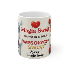 Personalizowany kubek „Magia Świąt zaczyna się w sercu” – świąteczny kubek z Mikołajem i bałwankiem | Prezent na Święta | Ceramiczny kubek z dedykacją